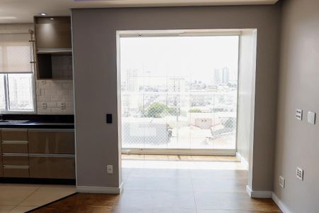 sala de apartamento para alugar com 2 quartos, 58m² em Km 18, Osasco