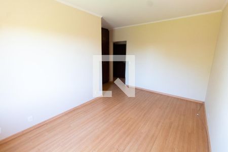 Suíte 1 de casa de condomínio à venda com 4 quartos, 230m² em Conjunto Habitacional Vila Santana (Sousas), Campinas