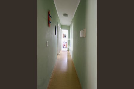 Corredor de apartamento para alugar com 2 quartos, 58m² em Jardim Helena, Taboão da Serra