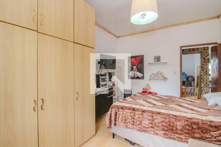Quarto 2 de casa à venda com 2 quartos, 155m² em Vila Jardim, Porto Alegre
