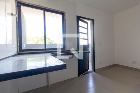 Sala/Cozinha de apartamento para alugar com 1 quarto, 37m² em Vila Esperança, São Paulo