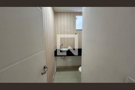 Lavabo de apartamento para alugar com 3 quartos, 160m² em Vargem Pequena, Rio de Janeiro