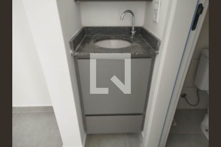 Banheiro - lavatório de kitnet/studio para alugar com 1 quarto, 29m² em Vila Carrão, São Paulo