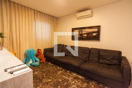 Quarto 1 de casa de condomínio para alugar com 4 quartos, 310m² em Jardim Karaíba, Uberlândia