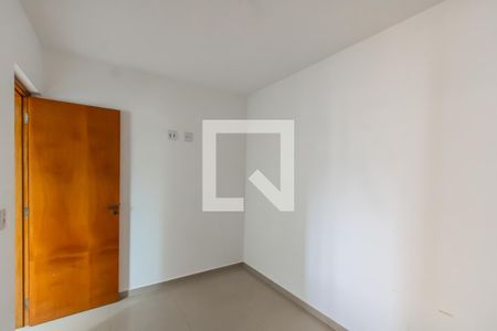 Quarto 2 de apartamento para alugar com 2 quartos, 48m² em Jardim Triana, São Paulo