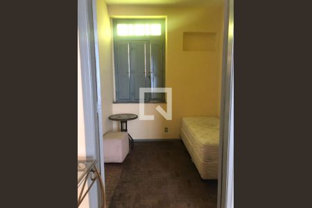 Quarto 1 de casa para alugar com 5 quartos, 660m² em Benfica, Rio de Janeiro