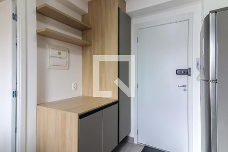 Sala/Cozinha de apartamento à venda com 1 quarto, 25m² em Vila Butantã, São Paulo
