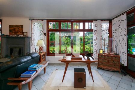 Casa à venda com 4 quartos, 578m² em Chácara Monte Alegre, São Paulo