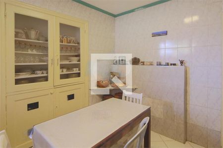 Casa à venda com 3 quartos, 200m² em Jardim Paulistano, São Paulo