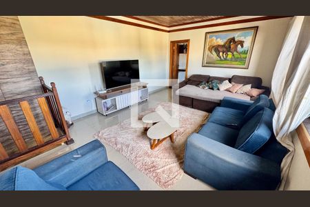 Sala de casa de condomínio para alugar com 4 quartos, 260m² em Taguatinga Norte (Taguatinga), Brasília