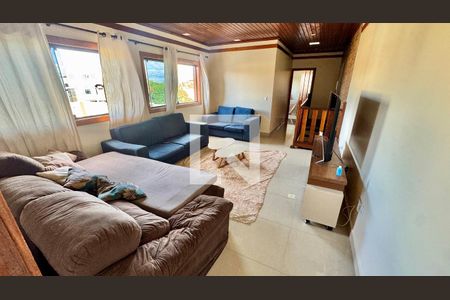 Sala de casa de condomínio para alugar com 4 quartos, 260m² em Taguatinga Norte (Taguatinga), Brasília