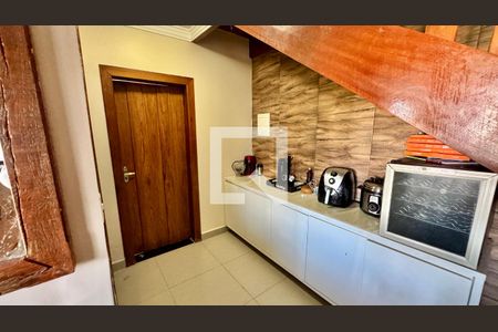 Sala de casa de condomínio para alugar com 4 quartos, 260m² em Taguatinga Norte (Taguatinga), Brasília