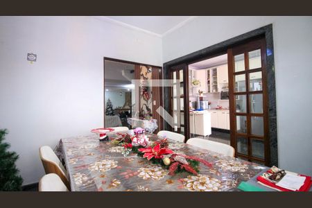 Casa para alugar com 4 quartos, 250m² em Jardim Vila Formosa, São Paulo