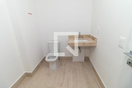 Banheiro de kitnet/studio para alugar com 1 quarto, 25m² em Pompeia, São Paulo