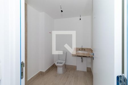 Banheiro de kitnet/studio para alugar com 1 quarto, 25m² em Pompeia, São Paulo