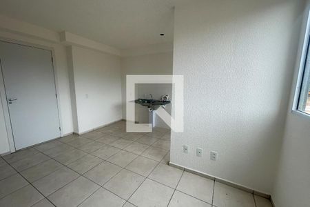 Sala/Cozinha de apartamento para alugar com 2 quartos, 40m² em Vila Ouro Preto, Duque de Caxias