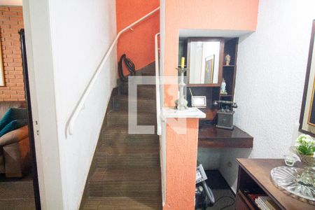 Escada de casa à venda com 2 quartos, 110m² em Vila Cordeiro, São Paulo