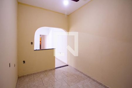 Sala de casa para alugar com 2 quartos, 75m² em Porto da Pedra, São Gonçalo