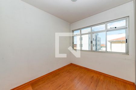 Quarto de apartamento para alugar com 2 quartos, 81m² em Barroca, Belo Horizonte