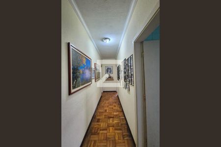 Corredor de casa à venda com 4 quartos, 282m² em Jardim Leonor, Campinas
