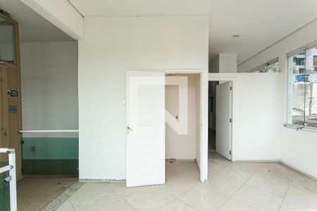 Sala 2 de casa para alugar com 8 quartos, 380m² em Vila Esperança, São Paulo