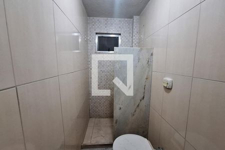 Banheiro Social de casa para alugar com 1 quarto, 30m² em Jardim Gramacho, Duque de Caxias