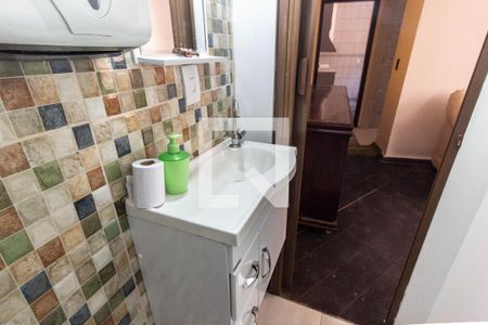 Lavabo de casa para alugar com 3 quartos, 210m² em Vila Basileia, São Paulo