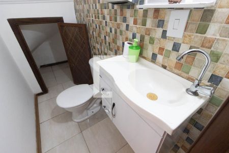 Lavabo de casa para alugar com 3 quartos, 210m² em Vila Basileia, São Paulo