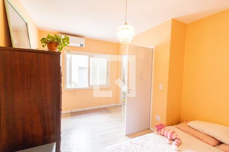 Suíte de casa de condomínio à venda com 4 quartos, 240m² em Vila Nova, Porto Alegre