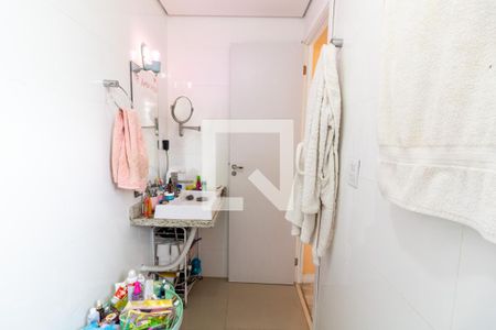 Banheiro da Suíte de casa de condomínio à venda com 4 quartos, 240m² em Vila Nova, Porto Alegre