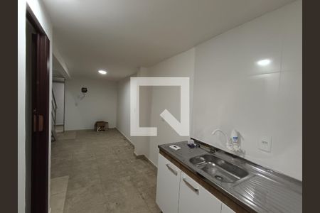 Sala/Cozinha de kitnet/studio para alugar com 1 quarto, 44m² em Parque Imperial, São Paulo