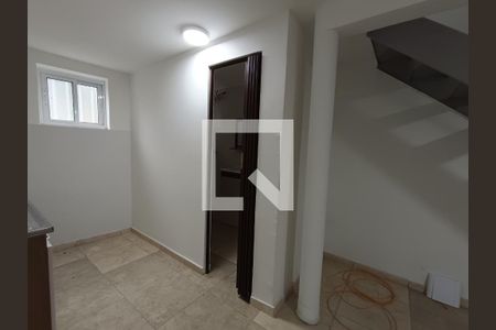 Sala/Cozinha de kitnet/studio para alugar com 1 quarto, 44m² em Parque Imperial, São Paulo