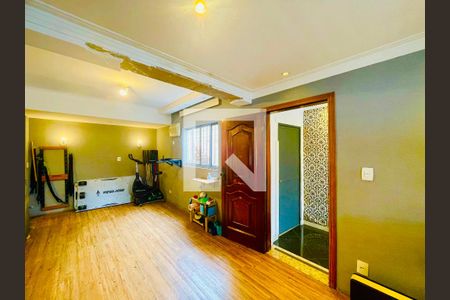 Sala de casa à venda com 4 quartos, 241m² em Jardim Paraventi, Guarulhos