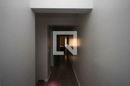 Corredor de casa para alugar com 3 quartos, 198m² em Vila Sao Nicolau, São Paulo