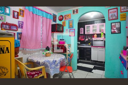 Sala/cozinha americana de casa à venda com 3 quartos, 100m² em Coronel Aparicio Borges, Porto Alegre