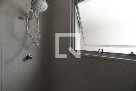 Banheiro de apartamento para alugar com 2 quartos, 51m² em Jardim Marica, Mogi das Cruzes