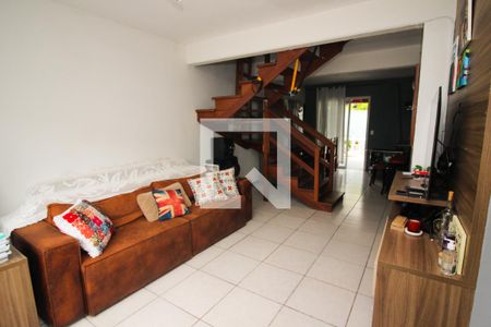 Sala de casa de condomínio à venda com 3 quartos, 111m² em Hípica, Porto Alegre