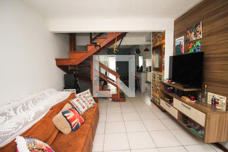 Sala de casa de condomínio à venda com 3 quartos, 111m² em Hípica, Porto Alegre