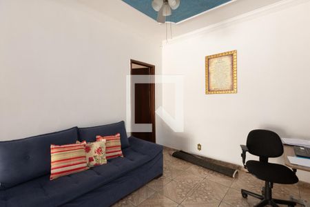 Casa à venda com 6 quartos, 300m² em Novo Riacho, Contagem