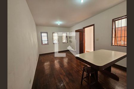 Sala de casa para alugar com 3 quartos, 155m² em Jardim Aeroporto, São Paulo