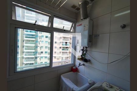 Área de Serviço de apartamento para alugar com 2 quartos, 69m² em Barra Olímpica, Rio de Janeiro