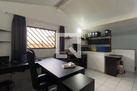 Escritório de casa à venda com 4 quartos, 309m² em Jardim Santa Mena, Guarulhos