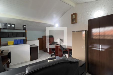 Escritório de casa à venda com 4 quartos, 309m² em Jardim Santa Mena, Guarulhos