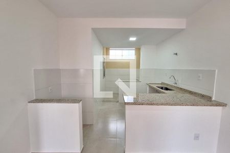Sala de casa para alugar com 2 quartos, 60m² em Jardim Vinte E Cinco de Agosto, Duque de Caxias