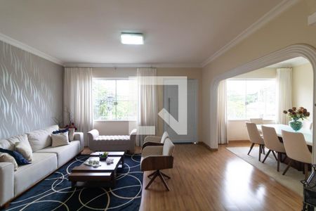 Salas de casa à venda com 4 quartos, 310m² em Vila Nogueira, Campinas