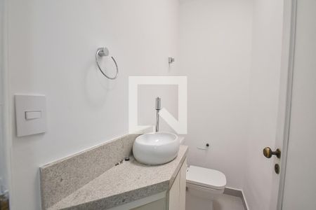 Lavabo de casa para alugar com 5 quartos, 330m² em Jardim da Gloria, São Paulo