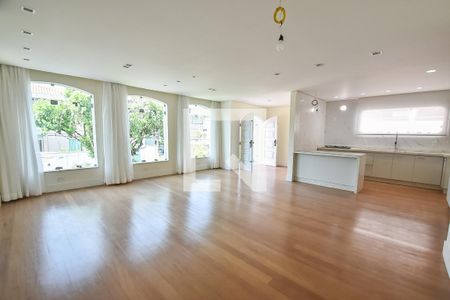 Sala de casa para alugar com 5 quartos, 330m² em Jardim da Gloria, São Paulo