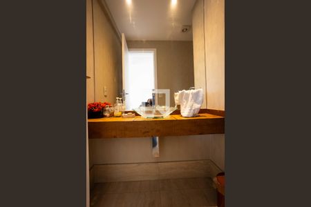 Lavabo de apartamento para alugar com 4 quartos, 201m² em Panamby, São Paulo