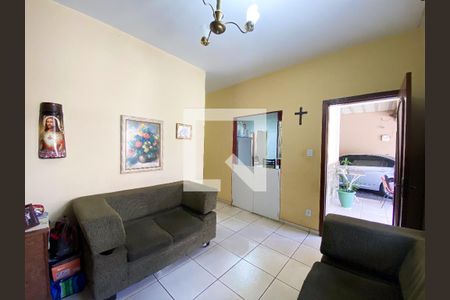 Casa à venda com 3 quartos, 360m² em Industrial, Contagem