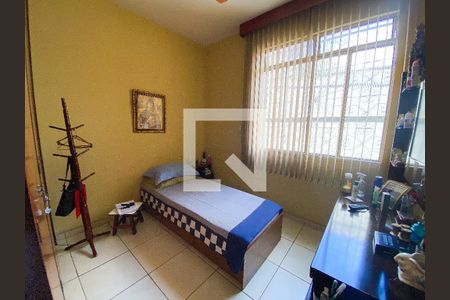 Casa à venda com 3 quartos, 360m² em Industrial, Contagem